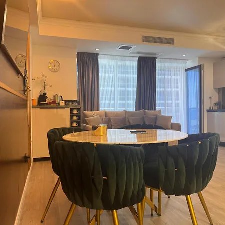 White Titanic 5 Stele 5* Năvodari