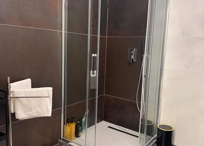 White Titanic 5 Stele