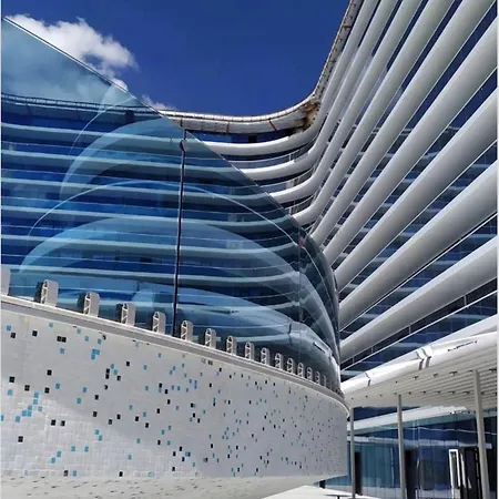 White Titanic 5 Stele 5* Нэводари