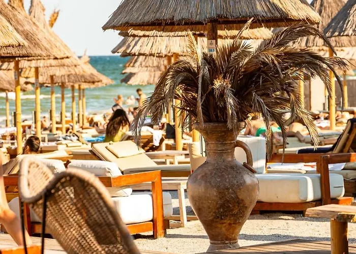 White Titanic 5 Stele Hotel