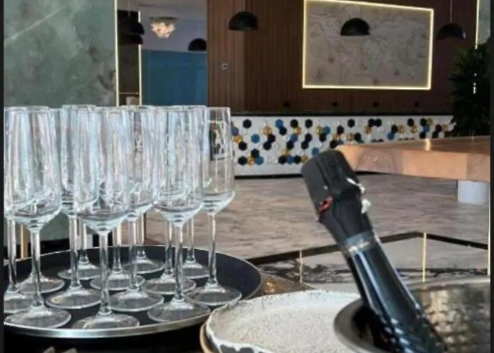 Hotel White Titanic 5 Stele